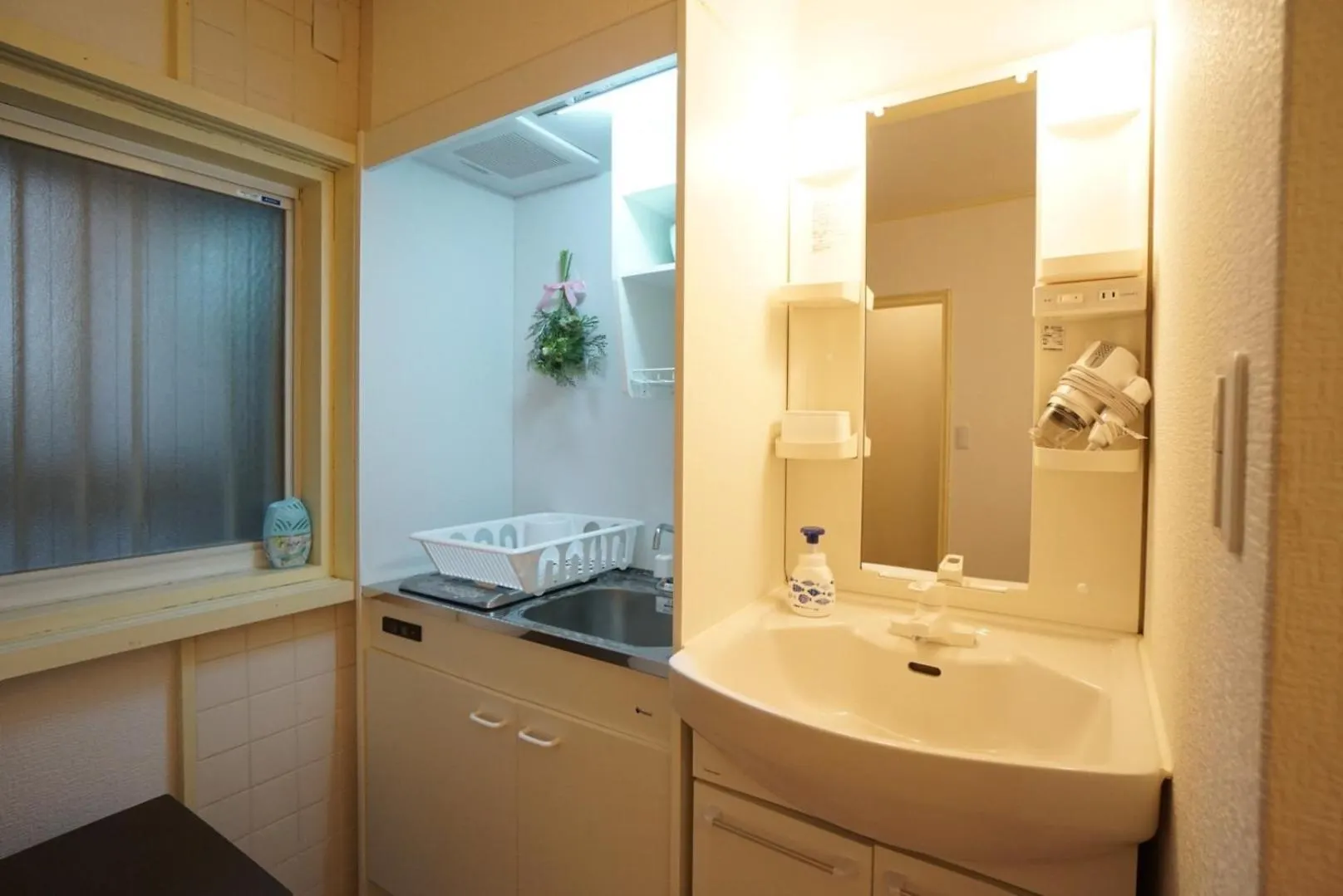 Apartment House White Mansion 202 Osaka Japan