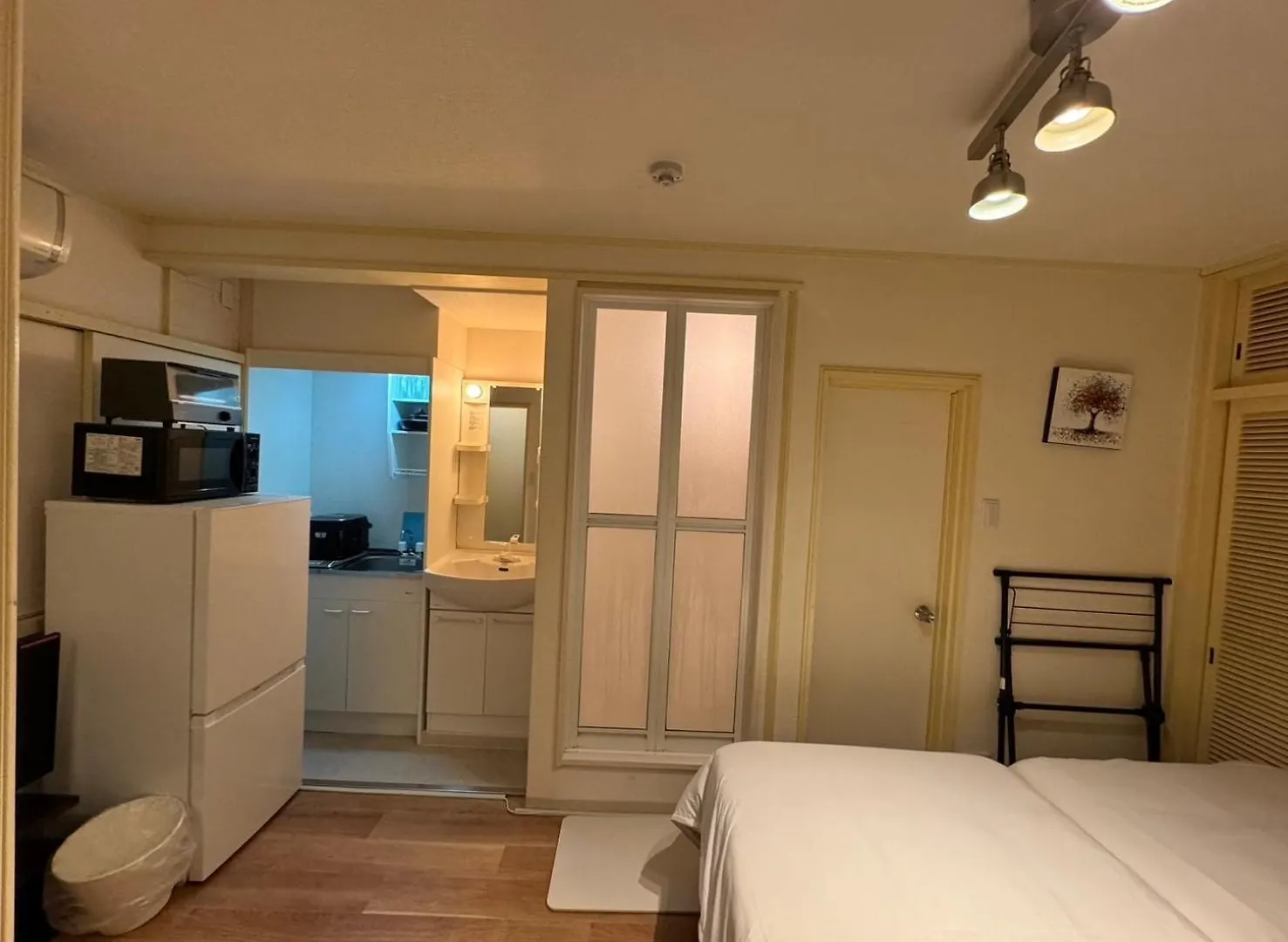Apartment House White Mansion 202 Osaka 0*,